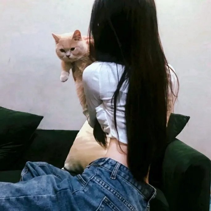 机器情人之野蛮女管家 封面