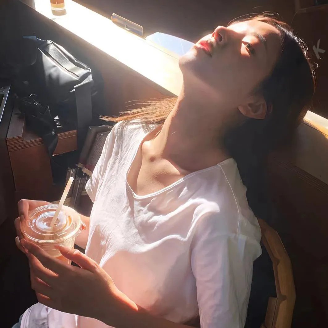先生你哪位 封面